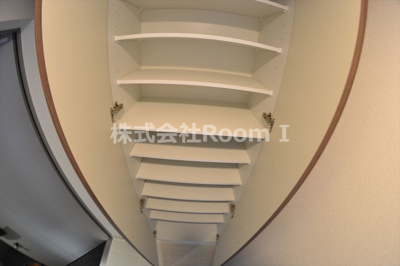 【収納】 | コンフォリア北浜 | こまごまとしたものを収納できそうですね