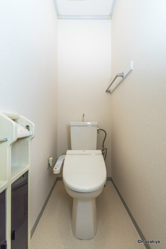 フレマリール若宮のトイレ|トイレ　ウォシュレット付き。