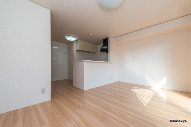 フレマリール若宮の居間・リビング