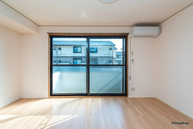 フレマリール若宮の居間・リビング