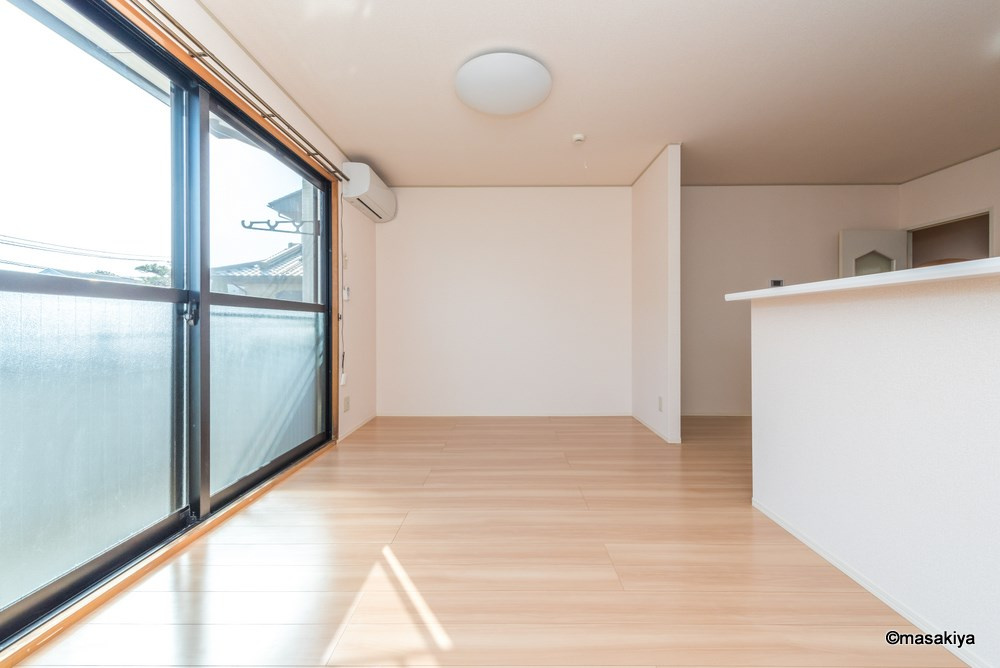 フレマリール若宮の居間・リビング|洋室