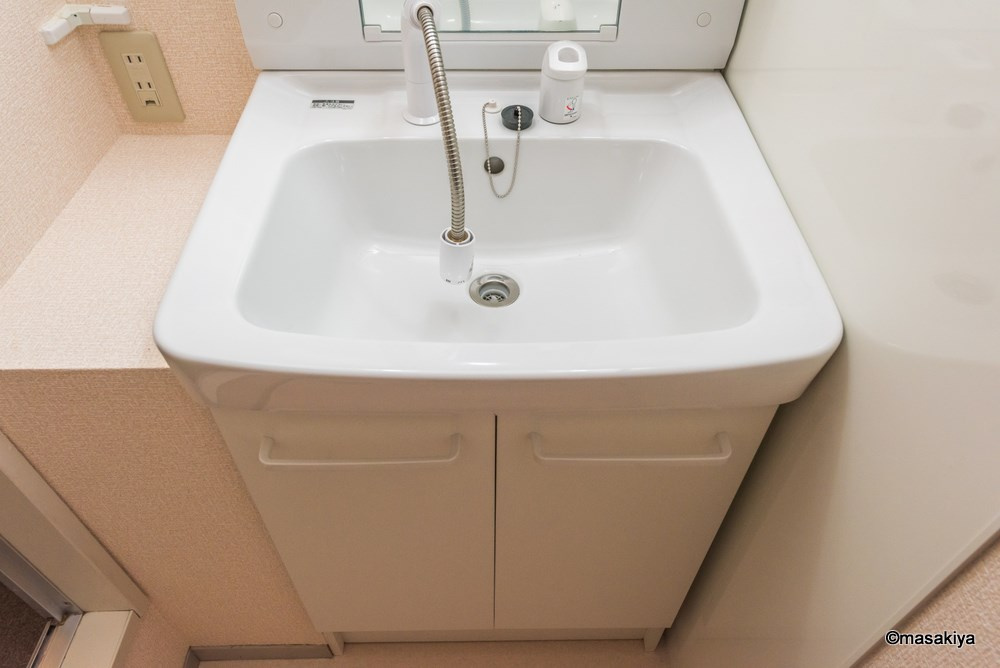 フレマリール若宮の洗面所|洗面・脱衣　シャンプードレッサー付き。