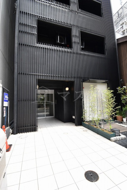 ES北浜のエントランス