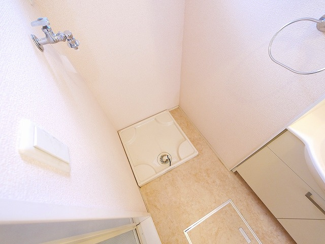 ヴェルドミール（杉本町）の設備|室内洗濯置き場