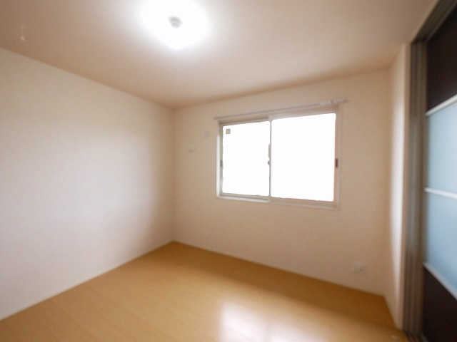 ヴェルドミール（杉本町）の洋室|個人の部屋や寝室として使える洋室です