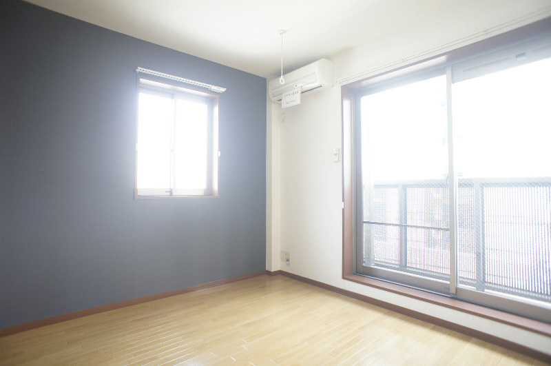 グレイス・パレス本八幡の居間・リビング