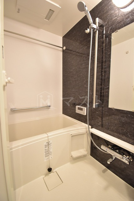 エル・セレーノ天満橋の浴室