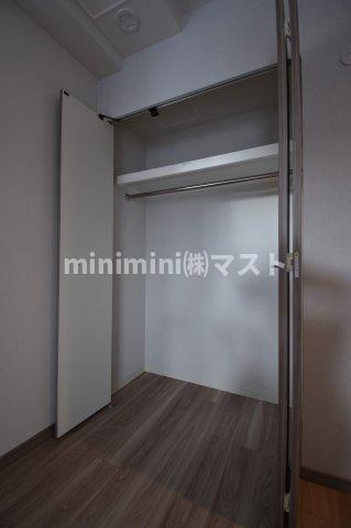 プレサンスロジェ堺筋本町の収納