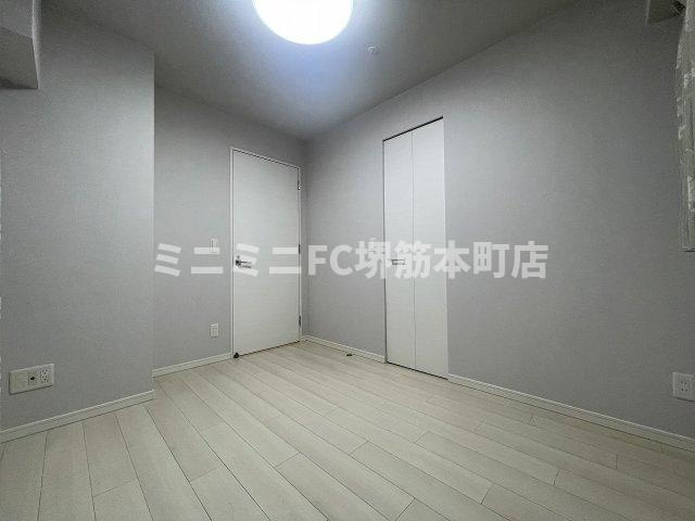プレミスト堺筋本町ラディーナの洋室