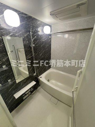 プレミスト堺筋本町ラディーナの浴室
