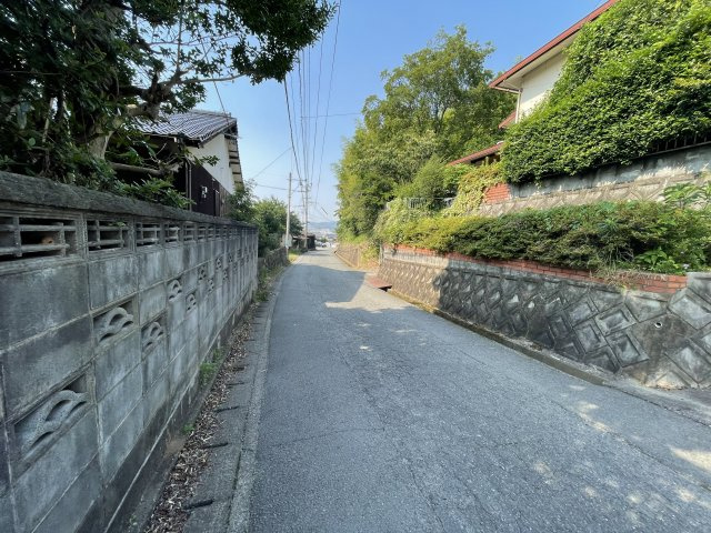 八女市吉田田字甚三谷の前面道路含む現地写真