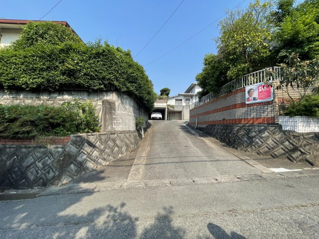 八女市吉田田字甚三谷の前面道路含む現地写真