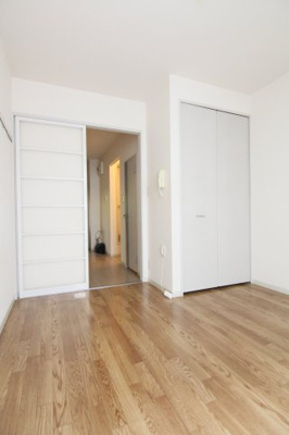 【洋室】 | ＬａｐｕｔａＡ | 別部屋の参考写真です。