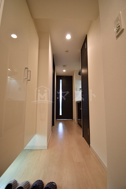 カスタリア堺筋本町の玄関