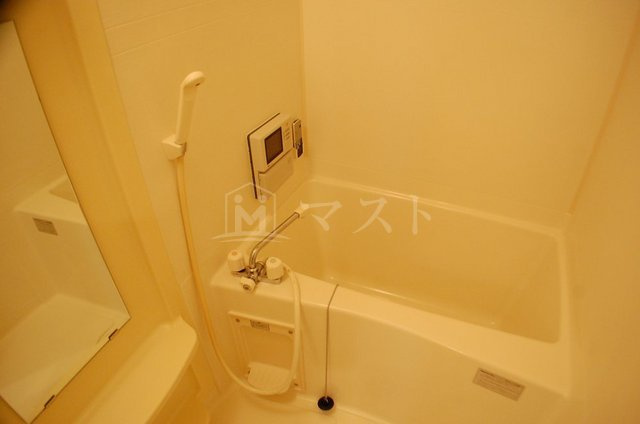 クレール谷町の浴室