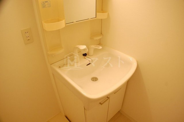 クレール谷町の洗面所