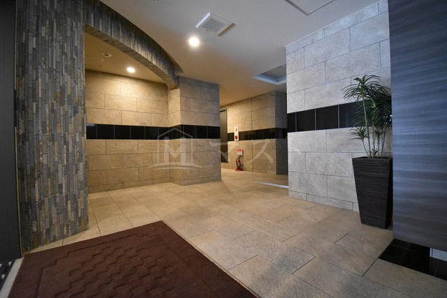 LAZO上汐のロビー