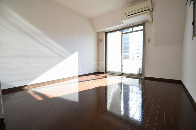 ウィング瓦町の居間・リビング