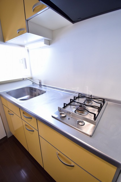 ウィング瓦町のキッチン