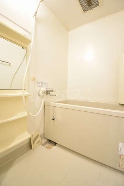 ウィング瓦町の浴室