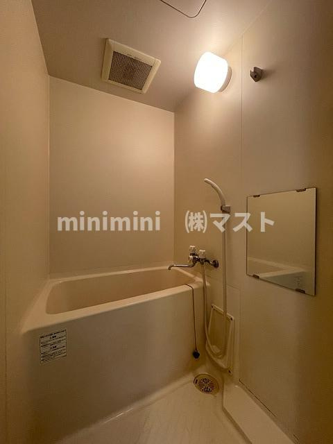 レジェンドール堺筋本町の浴室