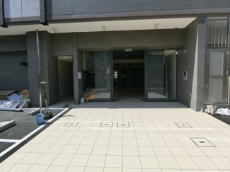 【エントランス】