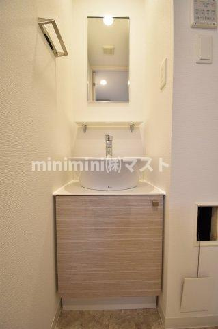 エスリード大阪城PREMIERの洗面所