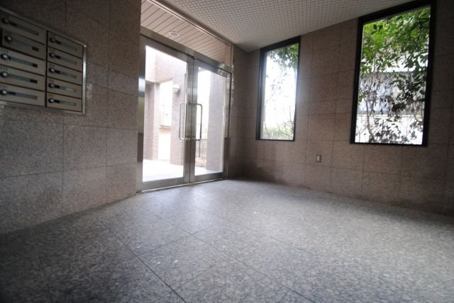 ヴェルドミール湯乃坂のエントランス|ゆとりのあるエントランスです