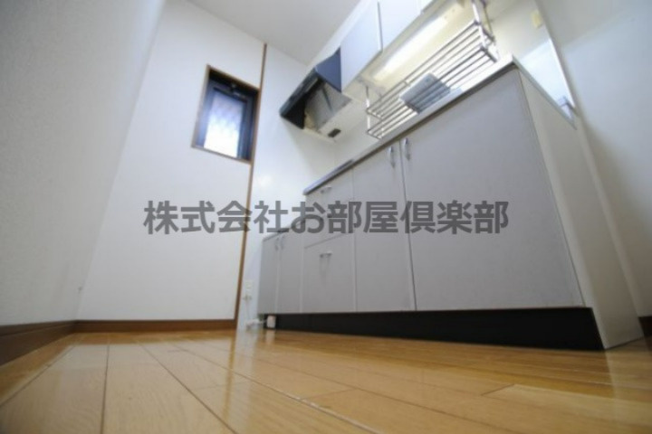 ヴェルドミール湯乃坂のキッチン|コンパクトなキッチンで掃除もラクラク