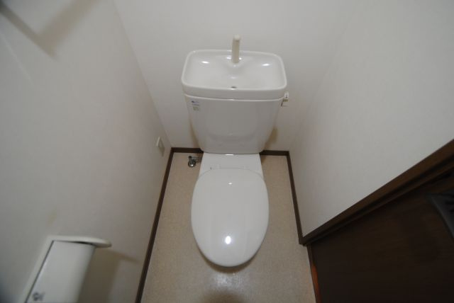 ヴェルドミール湯乃坂のトイレ|コンパクトで使いやすいトイレです