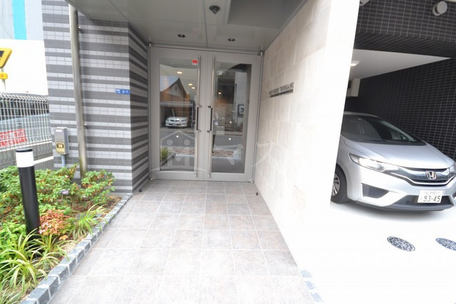 コージーコート釣鐘のエントランス