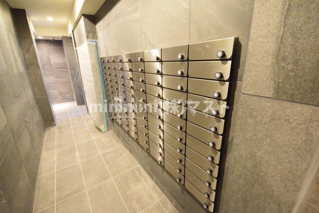 プレサンス梅田のエントランス