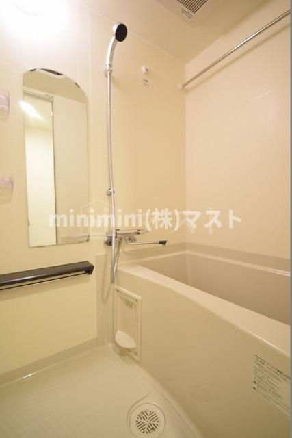 プレサンス梅田の浴室