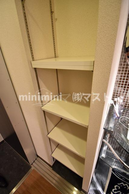 アーバンフラッツ瓦町の玄関