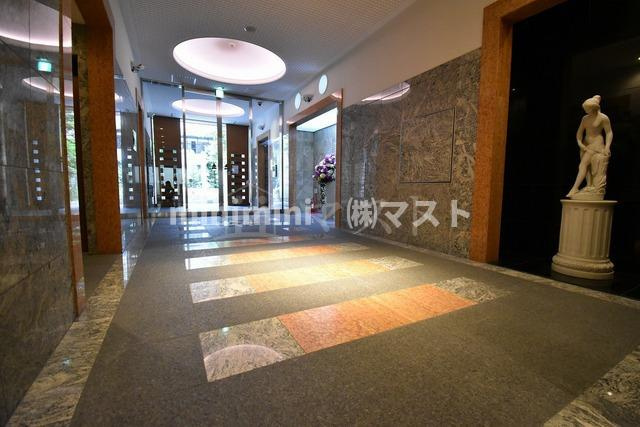 アーバンフラッツ瓦町のロビー