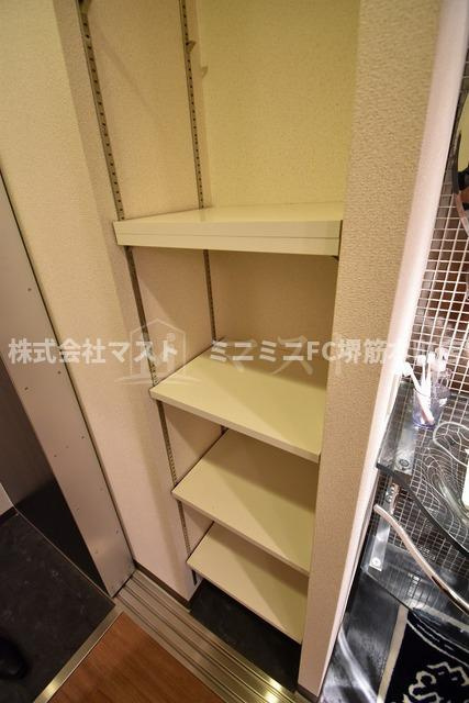 アーバンフラッツ瓦町の玄関