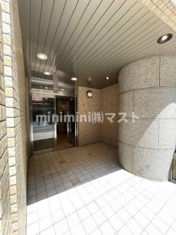 シャトーアスティナ高麗橋のエントランス