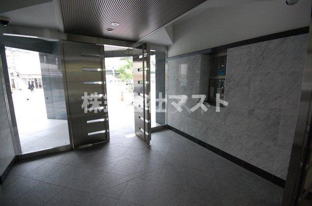 ダイナシティ北浜のエントランス