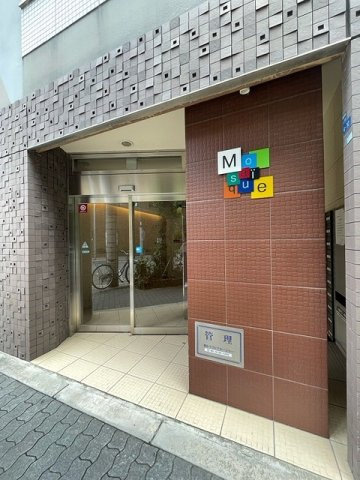 モザイクのエントランス