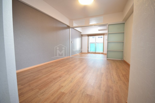 ジューム南森の居間・リビング