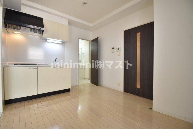 ES-Grande Minamimorimachi(エスグランデ南森町)の居間・リビング