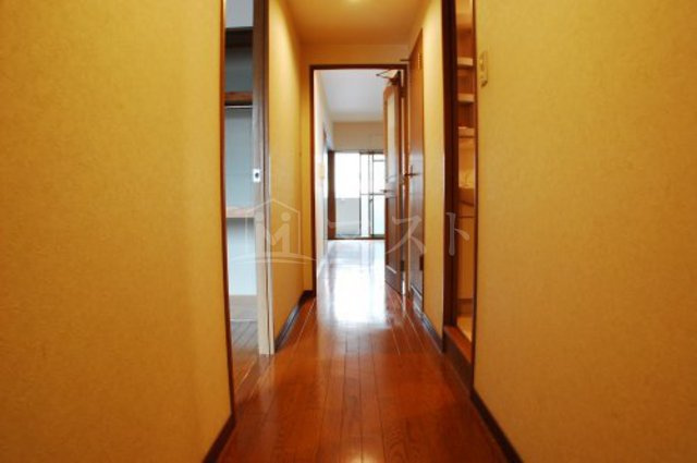 コーシン本町橋の玄関