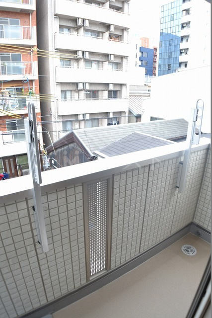 ラ　メゾンヴェール上本町のバルコニー|別居室の写真になります。