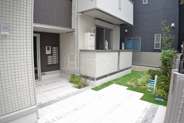 ラ　メゾンヴェール上本町の外観