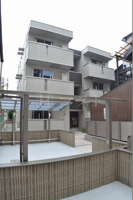 ラ　メゾンヴェール上本町の外観