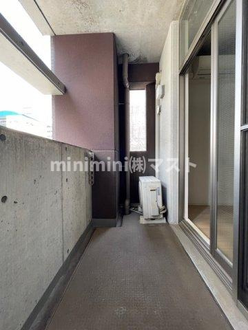 天満アパートメントのバルコニー