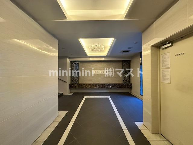 エスリード大阪城公園のエントランス