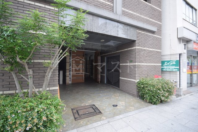 パウゼ東天満のエントランス