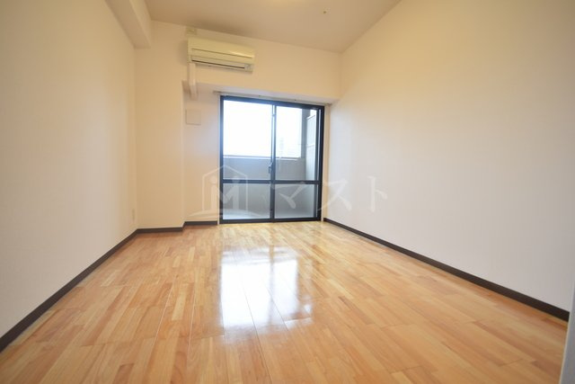 パウゼ東天満の居間・リビング