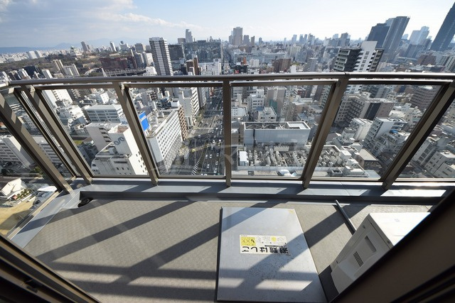 エルヴェ東天満のバルコニー